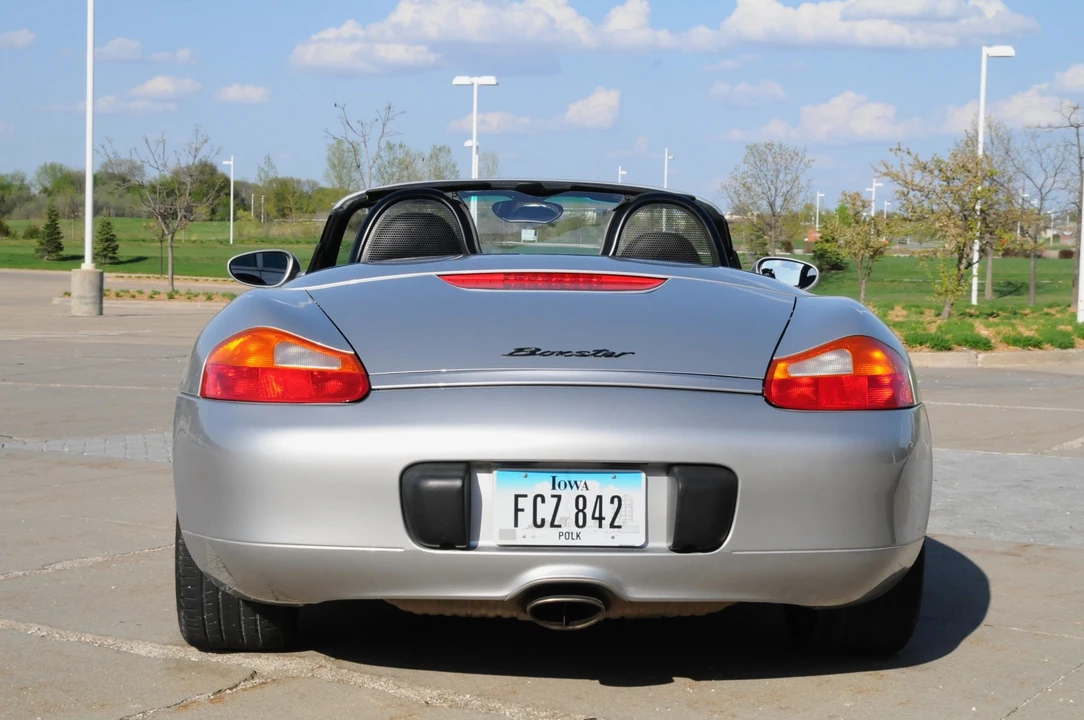 1999 Porsche 986 Boxster - Image 9 of 31