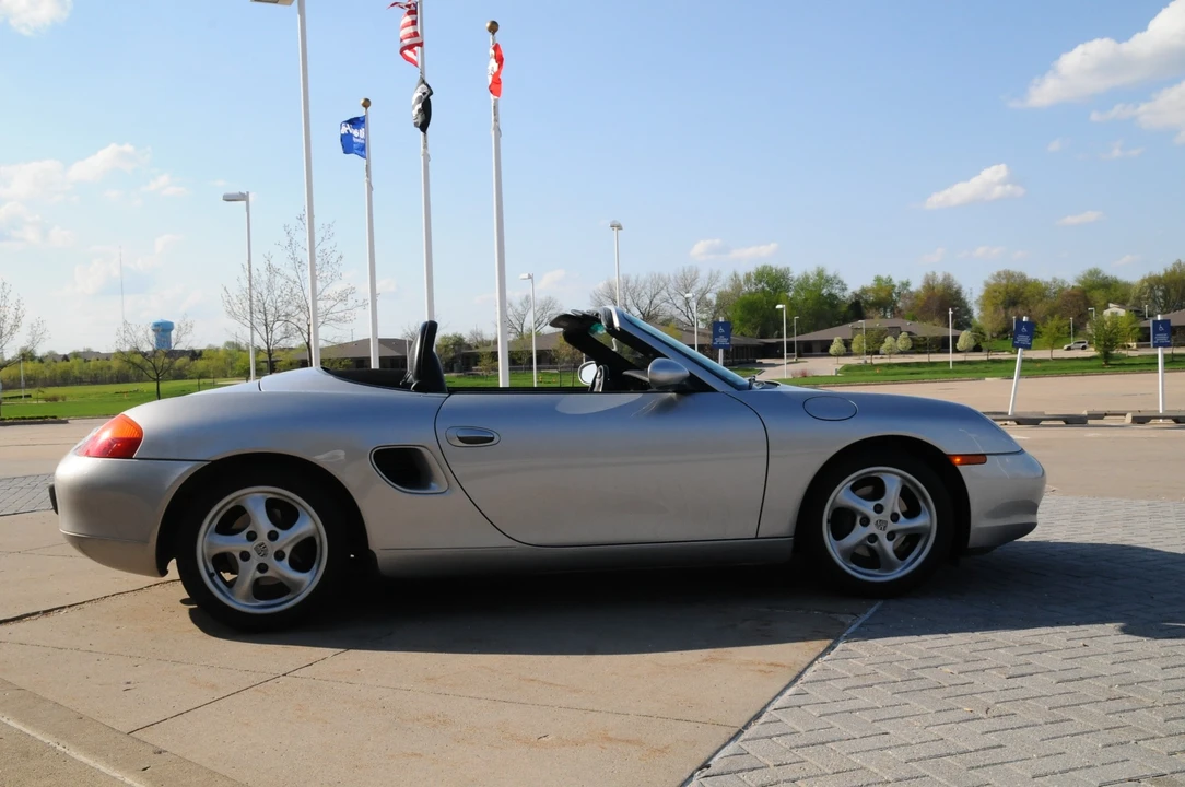 1999 Porsche 986 Boxster - Image 15 of 31