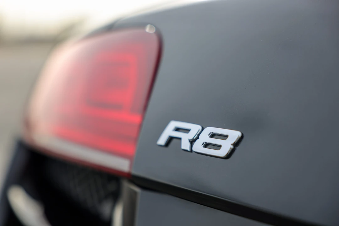 2010 Audi 42 R8 - Image 29 of 31