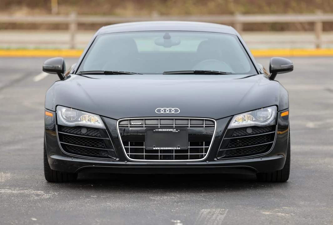 2010 Audi 42 R8 - Image 8 of 31