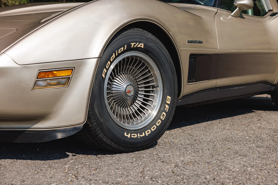 1982 Chevrolet Corvette C3 - Image 9 of 31