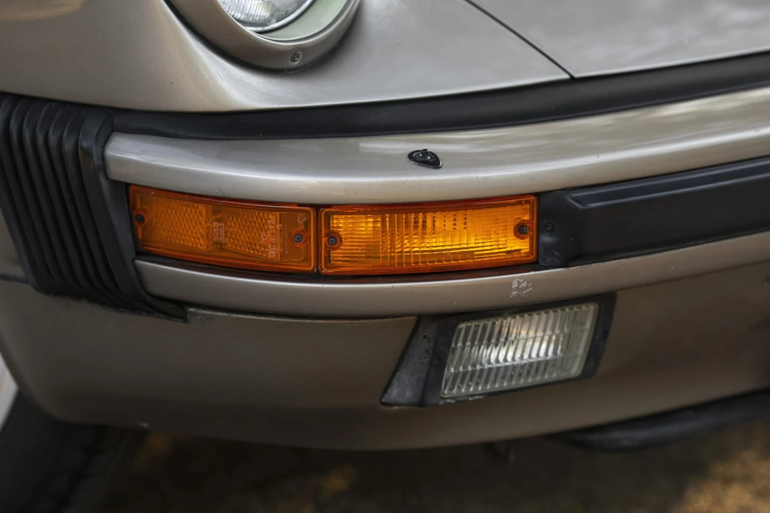 1984 Porsche 911 Carrera 3.2 - Image 27 of 31