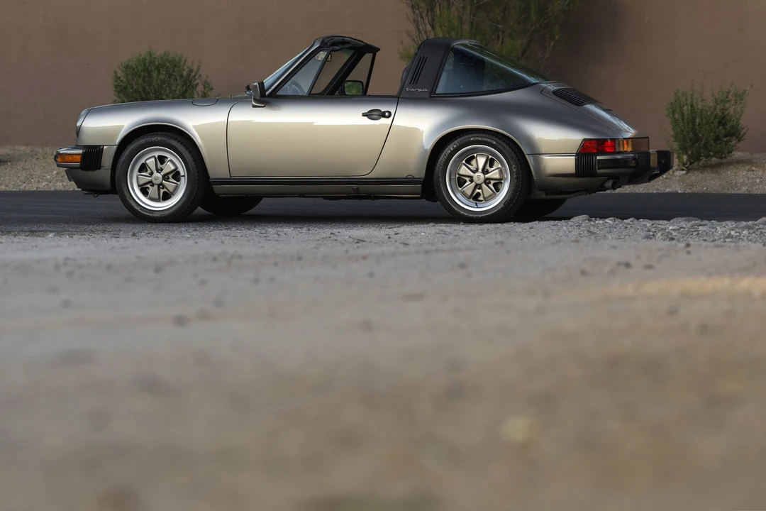 1984 Porsche 911 Carrera 3.2 - Image 12 of 31