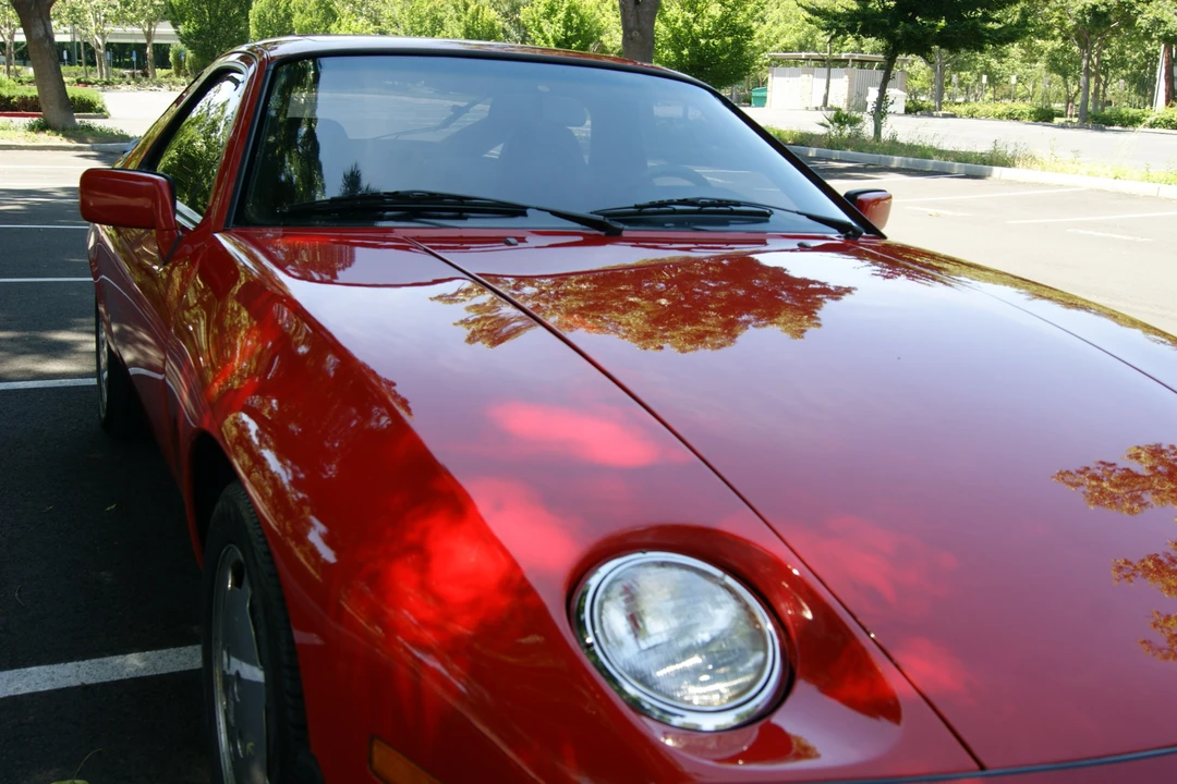 1984 Porsche 928 S - Image 25 of 31