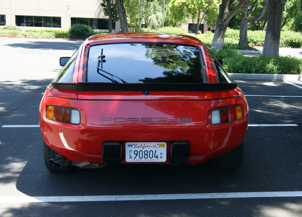 1984 Porsche 928 S - Image 22 of 31