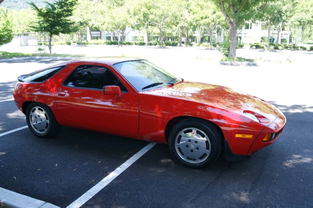 1984 Porsche 928 S - Image 18 of 31