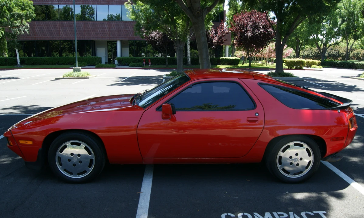 1984 Porsche 928 S - Image 24 of 31