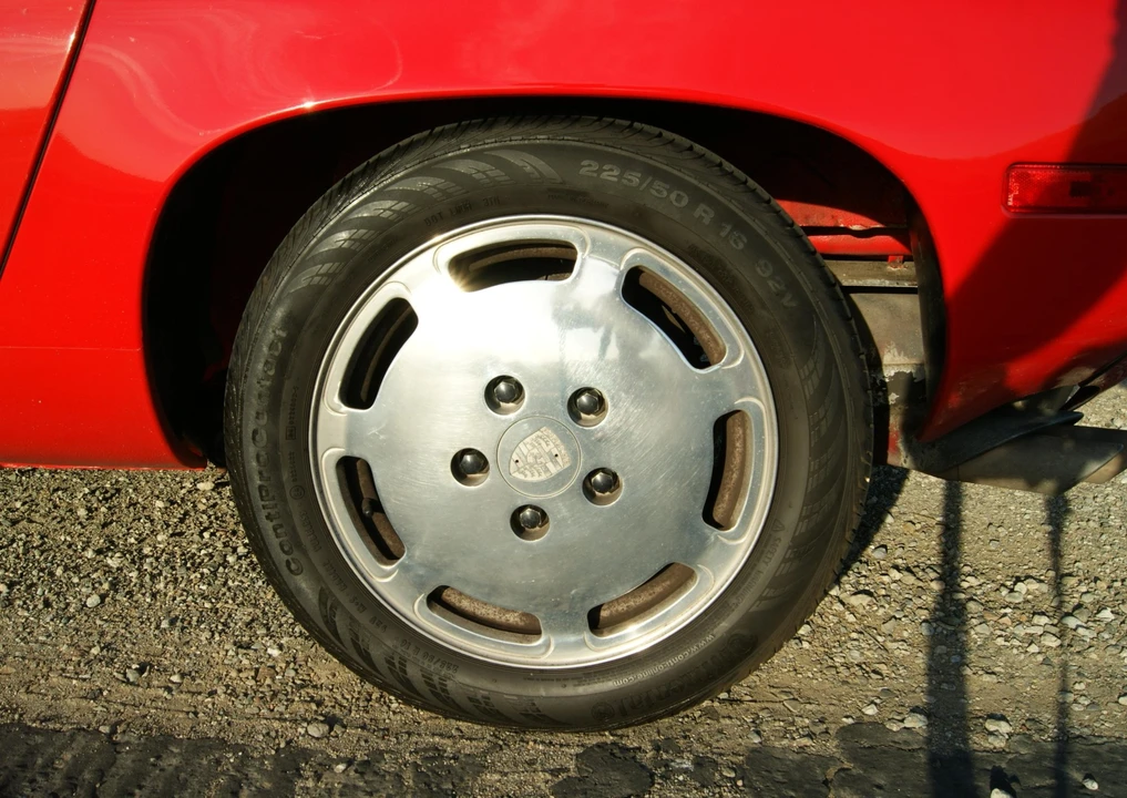 1984 Porsche 928 S - Image 14 of 31