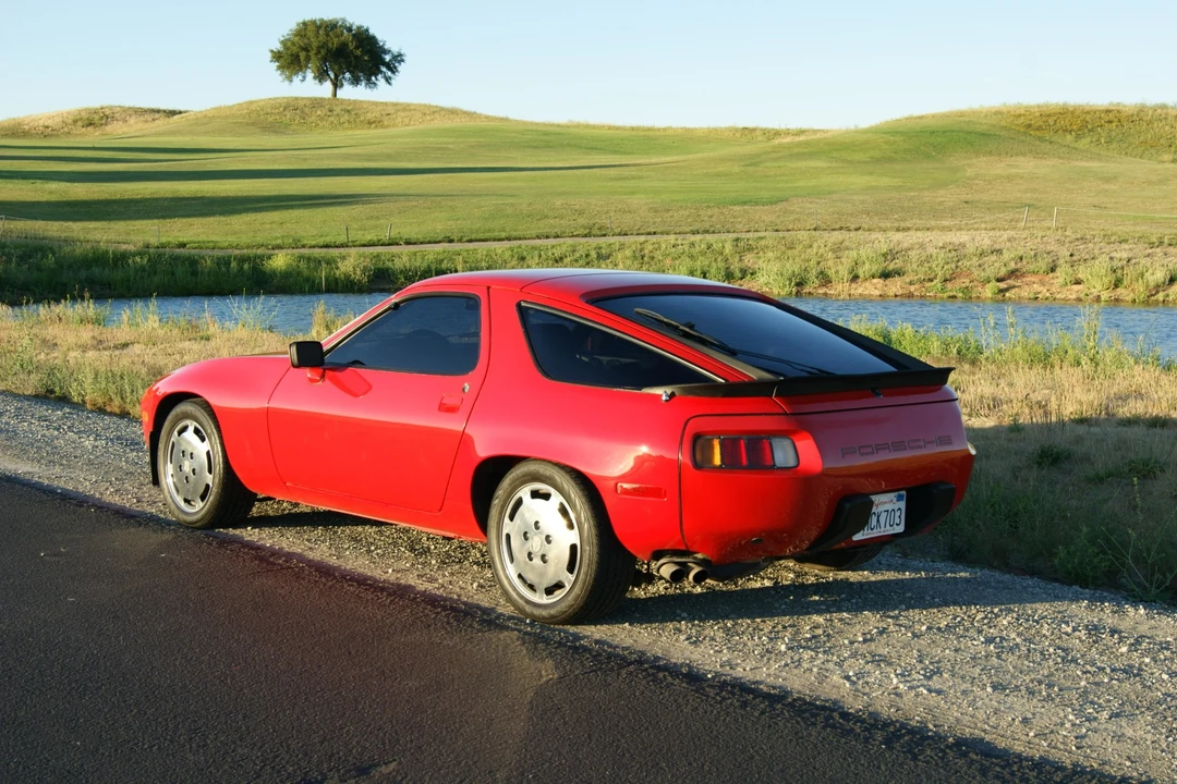 1984 Porsche 928 S - Image 5 of 31