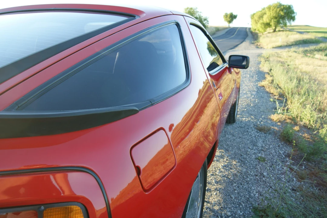 1984 Porsche 928 S - Image 11 of 31