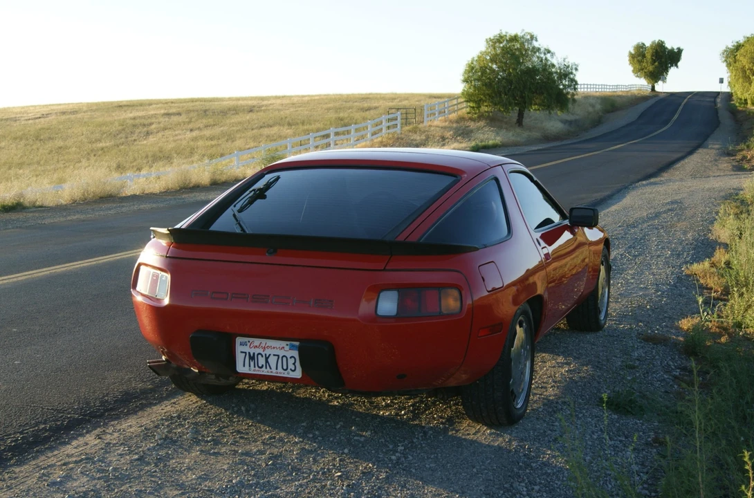 1984 Porsche 928 S - Image 7 of 31