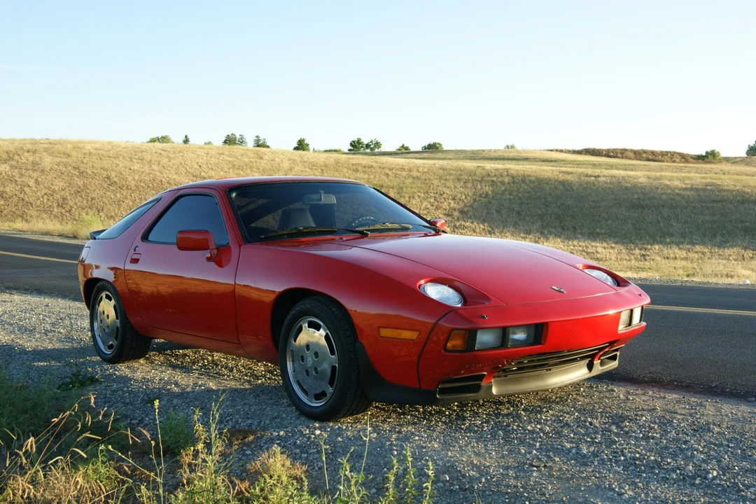 1984 Porsche 928 S - Image 2 of 31