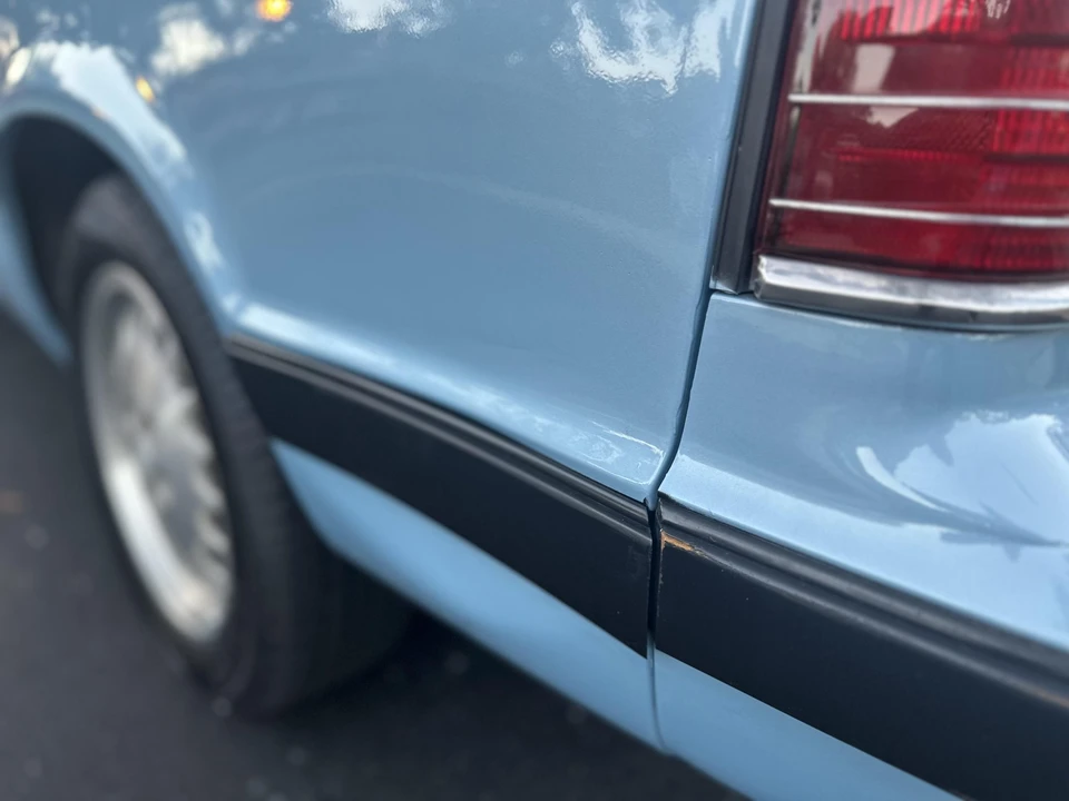 1985 Chrysler LeBaron - Image 22 of 31