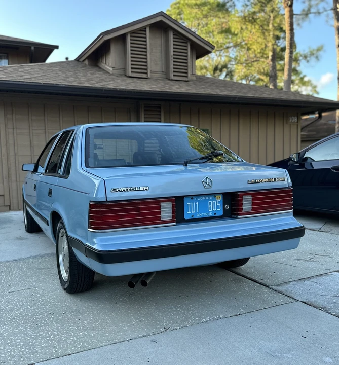 1985 Chrysler LeBaron - Image 14 of 31
