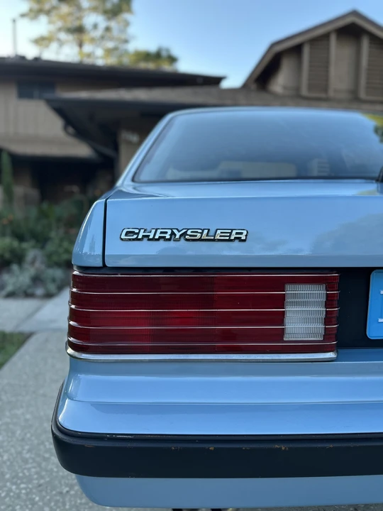 1985 Chrysler LeBaron - Image 25 of 31