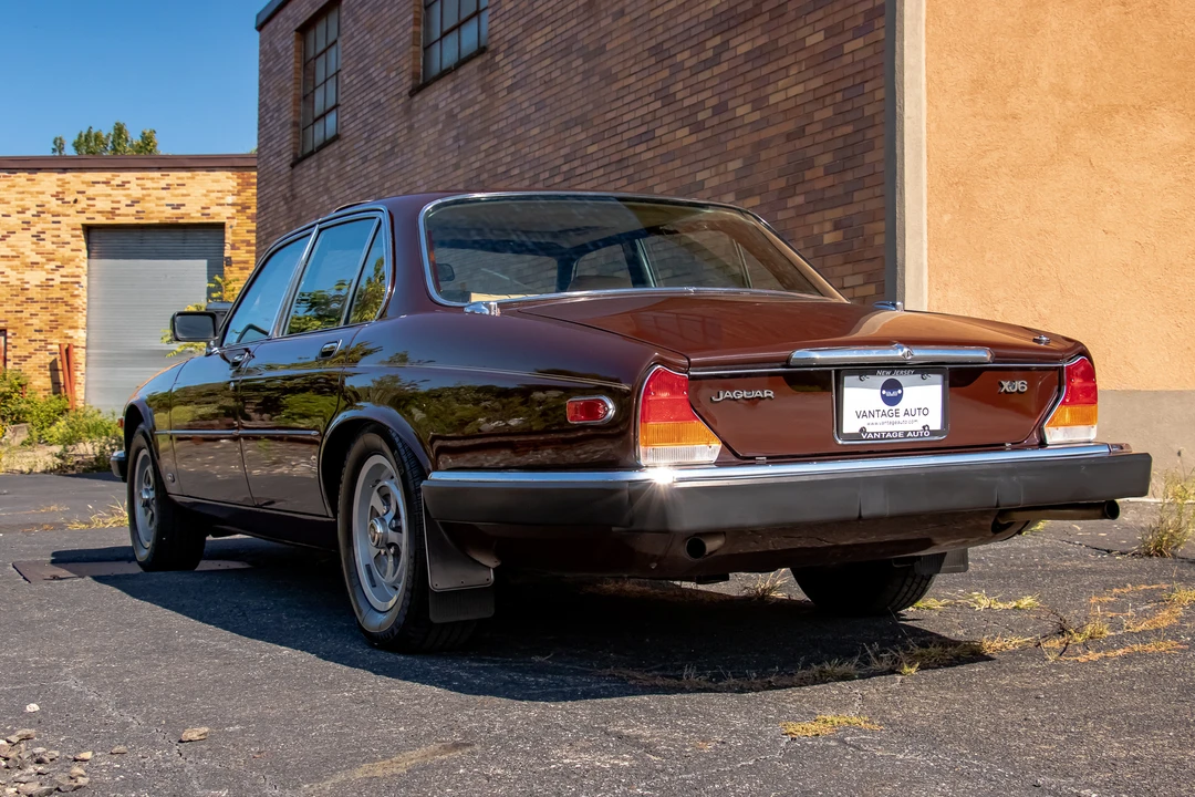 1985 Jaguar XJ Series 3 - Image 10 of 31