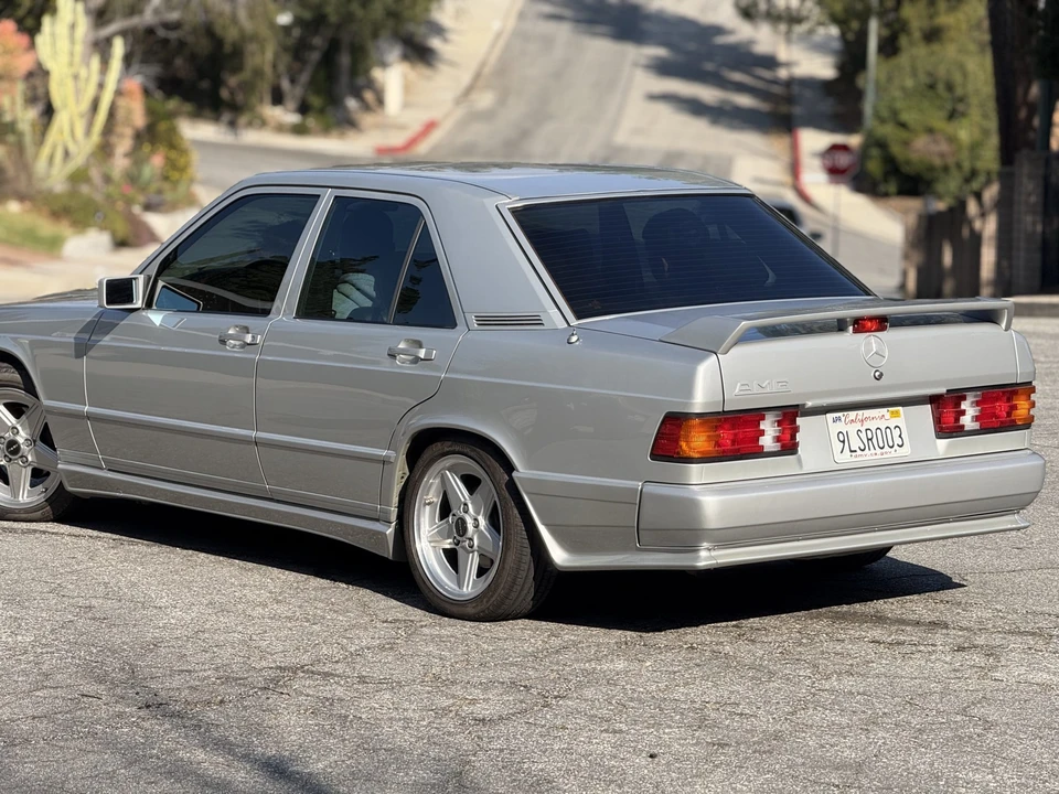 1985 Mercedes-Benz 190E - Image 25 of 31
