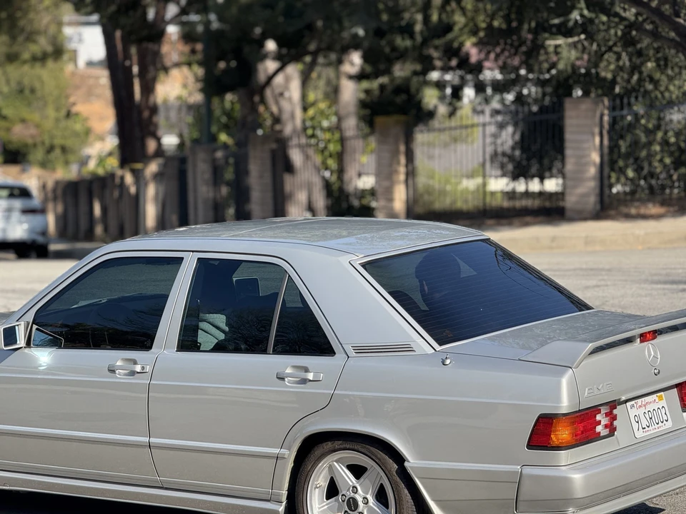 1985 Mercedes-Benz 190E - Image 26 of 31
