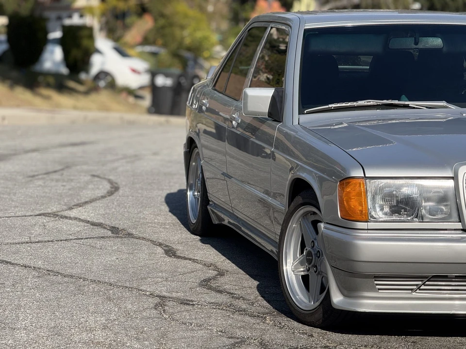 1985 Mercedes-Benz 190E - Image 30 of 31