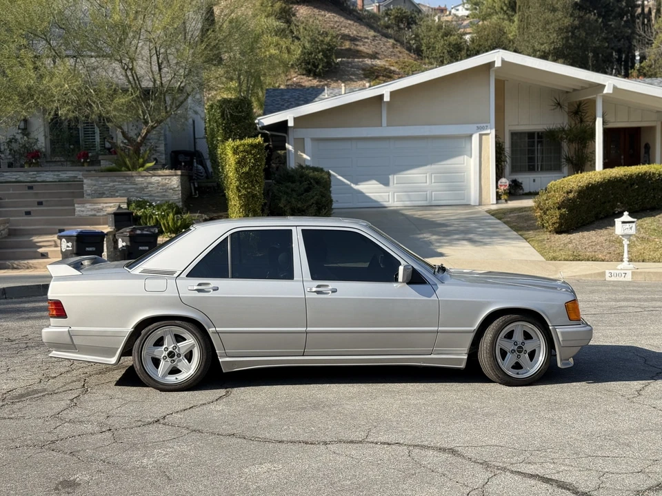 1985 Mercedes-Benz 190E - Image 11 of 31