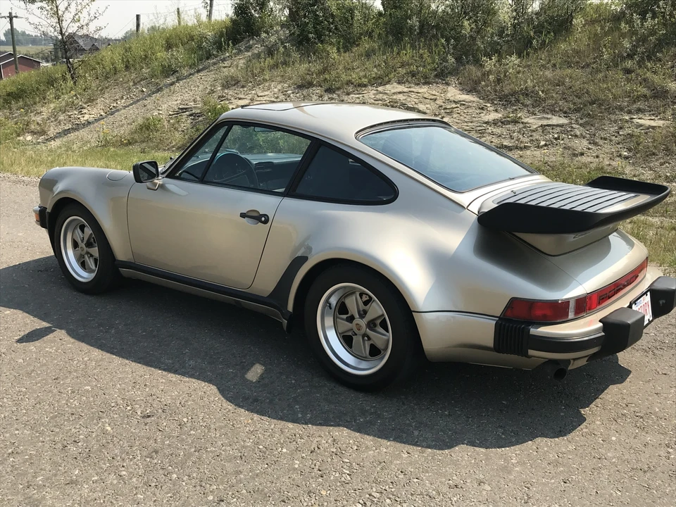 1985 Porsche 911 Carrera 3.2 - Image 3 of 31