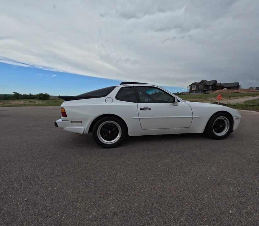 1986 Porsche 944 - Image 10 of 31