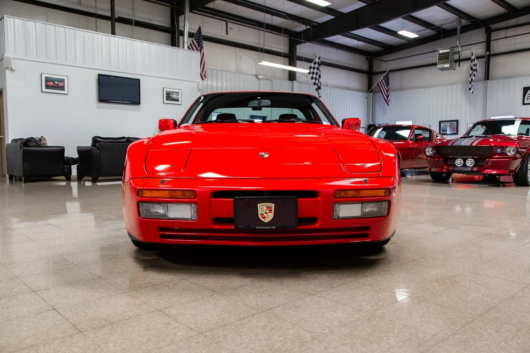 1986 Porsche 944 Turbo - Image 4 of 31