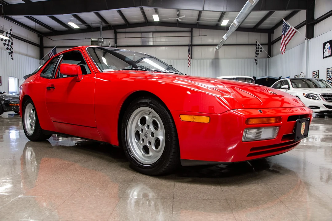 1986 Porsche 944 Turbo - Image 11 of 31