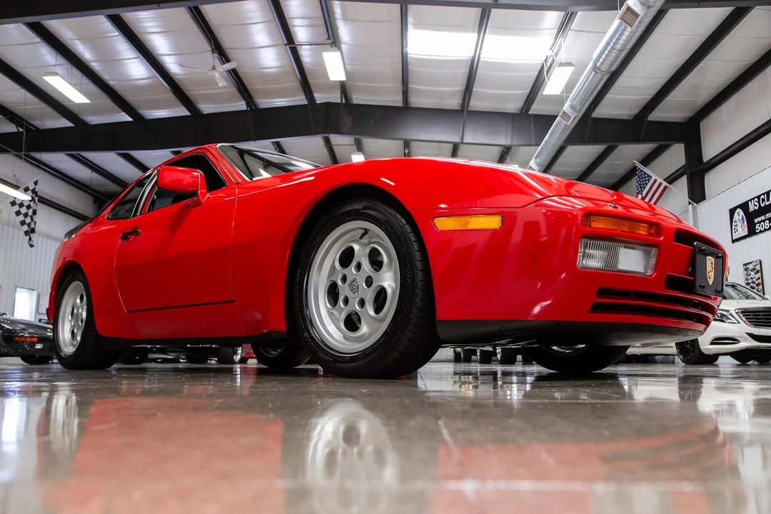 1986 Porsche 944 Turbo - Image 13 of 31
