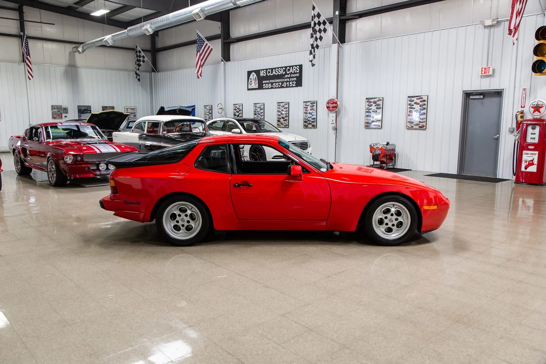 1986 Porsche 944 Turbo - Image 15 of 31
