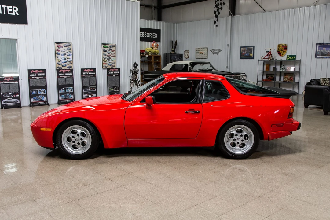 1986 Porsche 944 Turbo - Image 16 of 31