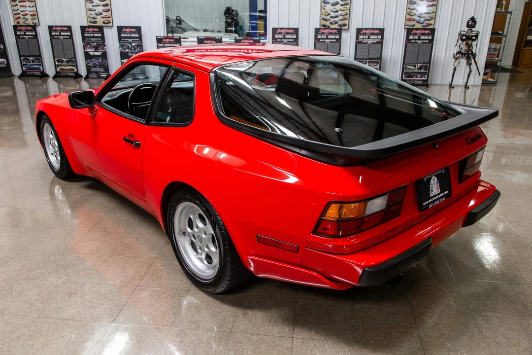 1986 Porsche 944 Turbo - Image 24 of 31