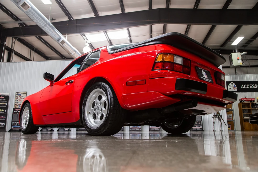 1986 Porsche 944 Turbo - Image 28 of 31