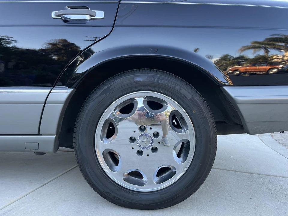 1987 Mercedes-Benz W126 S-Class Sedan - Image 25 of 31