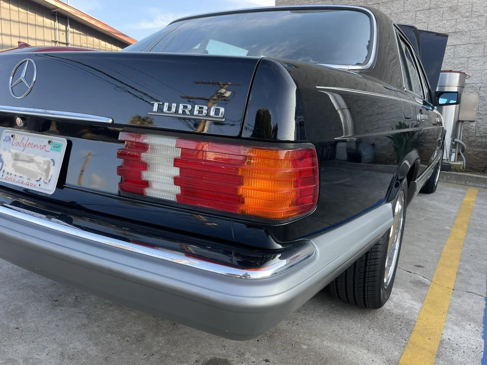 1987 Mercedes-Benz W126 S-Class Sedan - Image 17 of 31