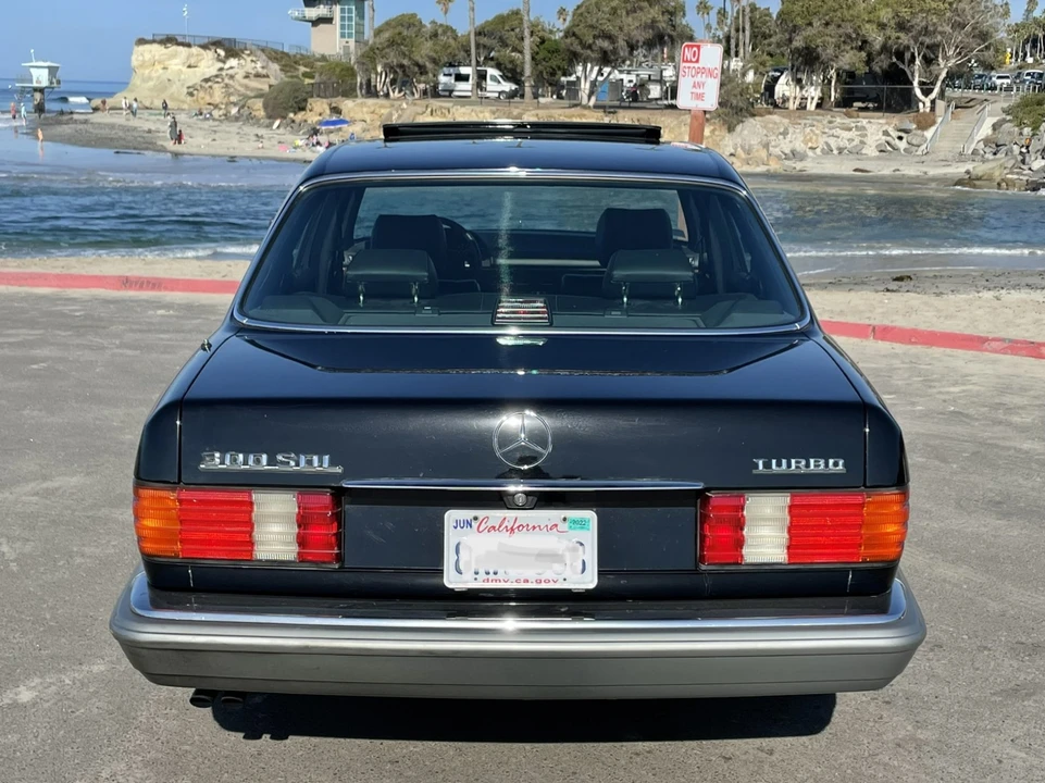 1987 Mercedes-Benz W126 S-Class Sedan - Image 5 of 31
