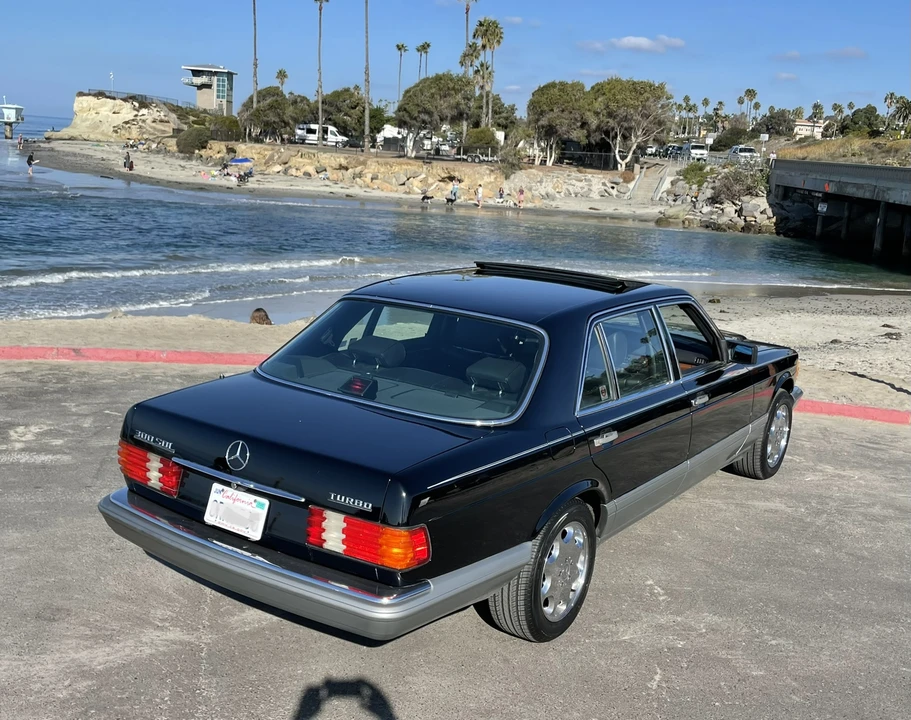 1987 Mercedes-Benz W126 S-Class Sedan - Image 6 of 31
