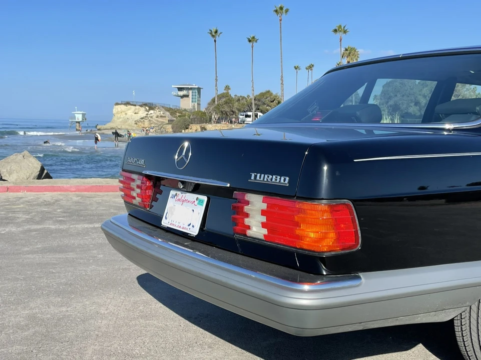 1987 Mercedes-Benz W126 S-Class Sedan - Image 11 of 31