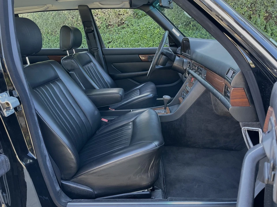 1987 Mercedes-Benz W126 S-Class Sedan - Image 29 of 31