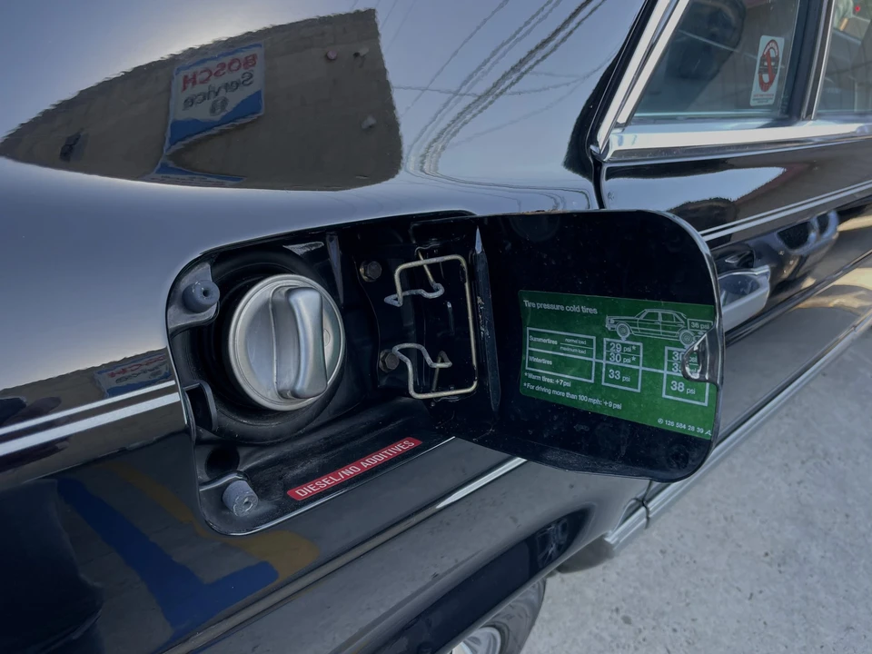 1987 Mercedes-Benz W126 S-Class Sedan - Image 15 of 31