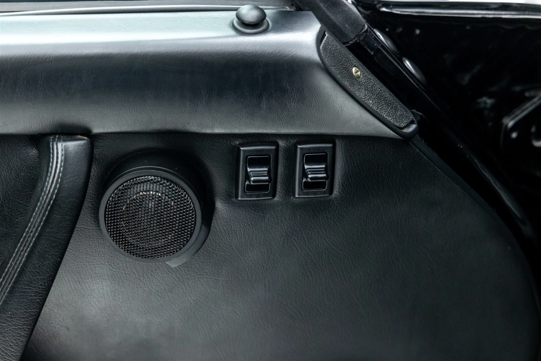 1987 Porsche 911 Carrera 3.2 - Image 28 of 31