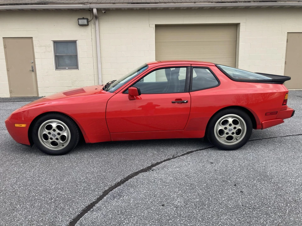 1987 Porsche 944 Turbo - Image 12 of 31