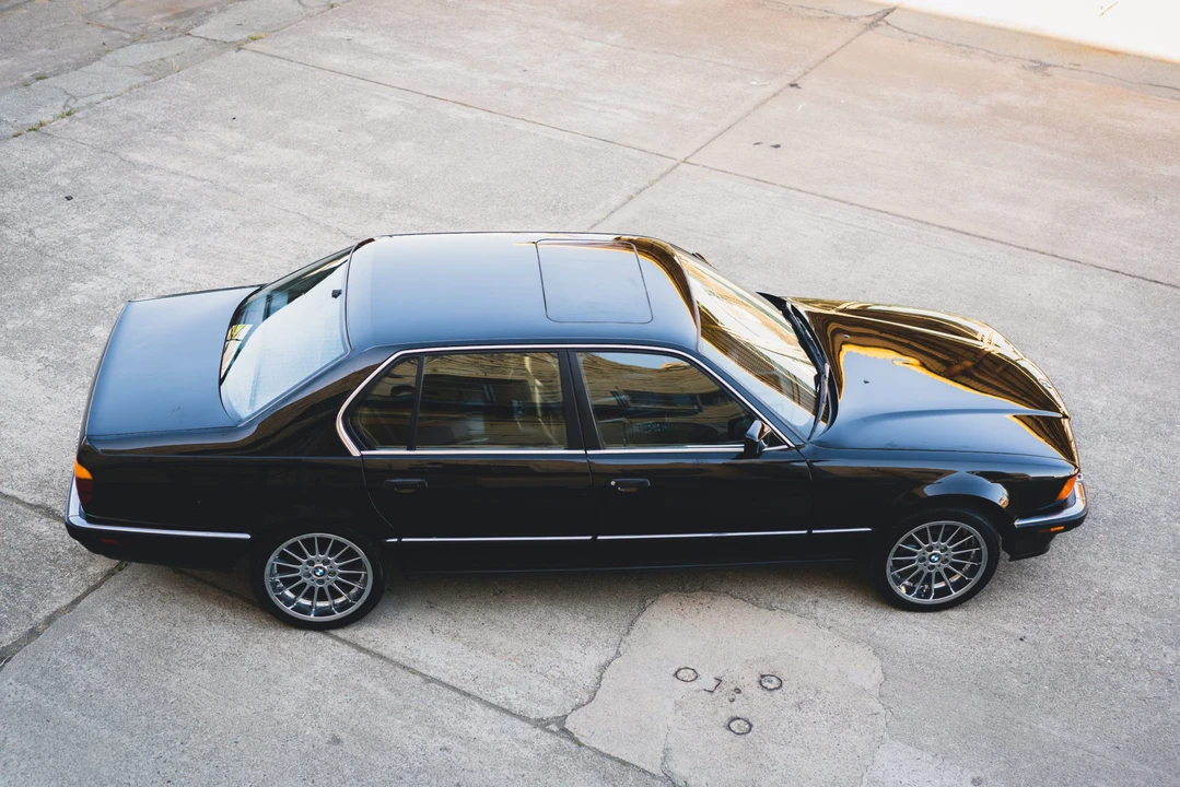 1989 BMW E32 7 Series - Image 27 of 31