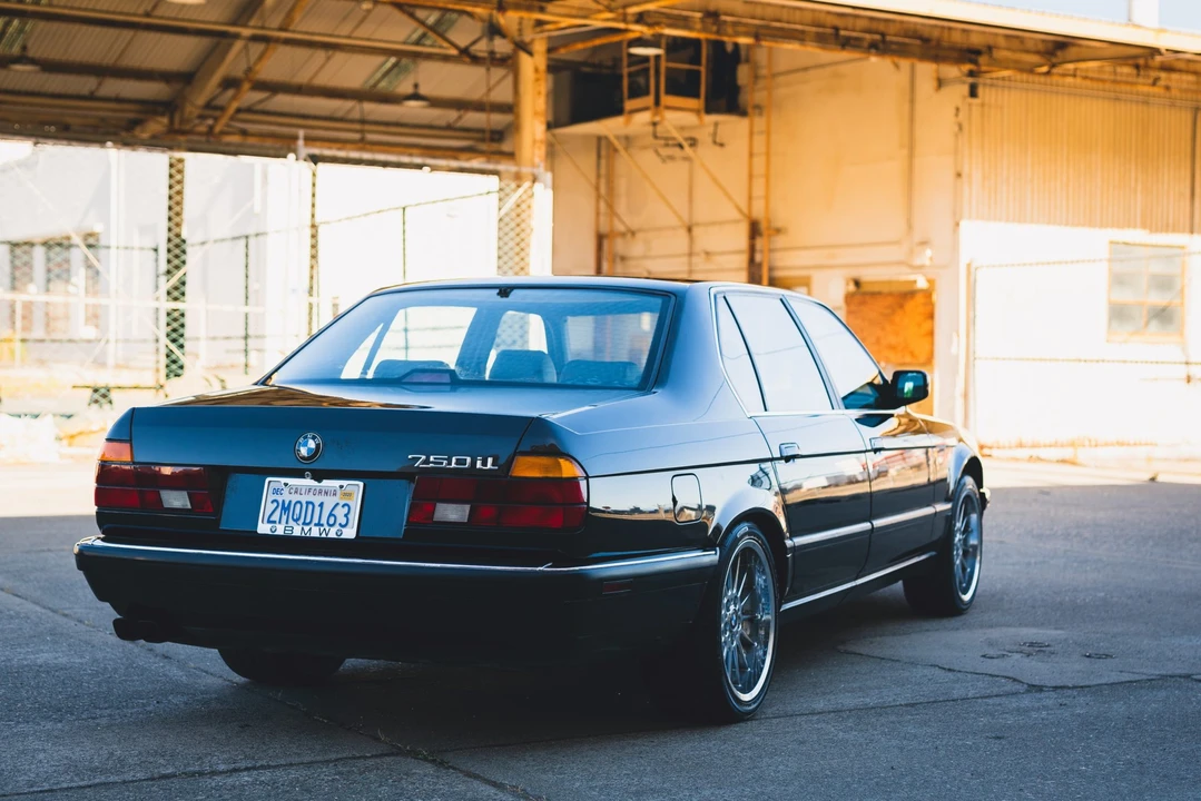 1989 BMW E32 7 Series - Image 23 of 31