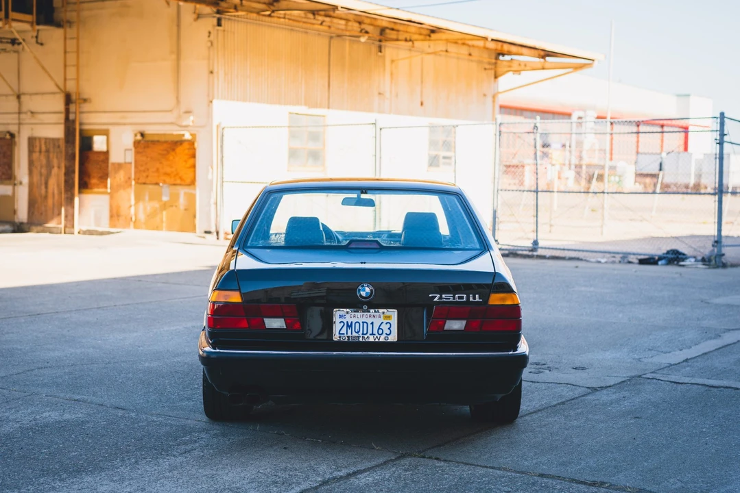 1989 BMW E32 7 Series - Image 21 of 31