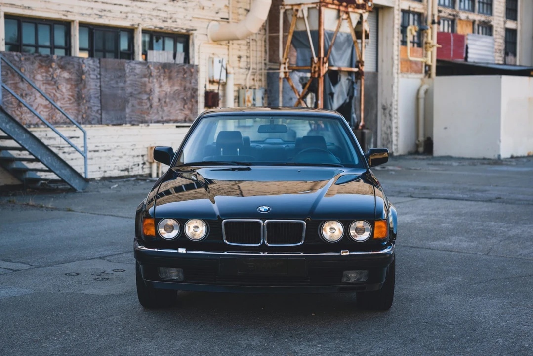 1989 BMW E32 7 Series - Image 2 of 31
