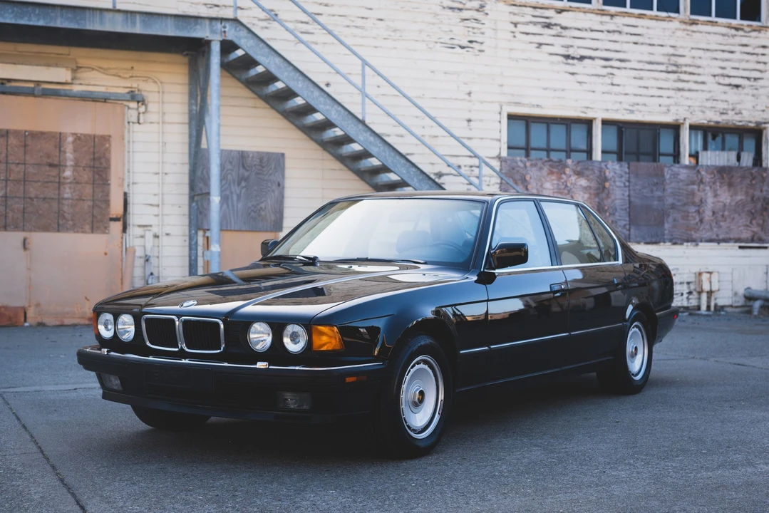 1989 BMW E32 7 Series - Image 7 of 31