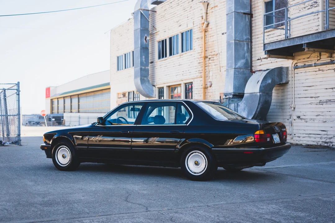 1989 BMW E32 7 Series - Image 15 of 31