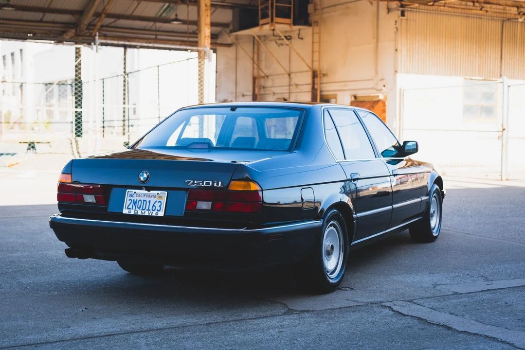1989 BMW E32 7 Series - Image 24 of 31