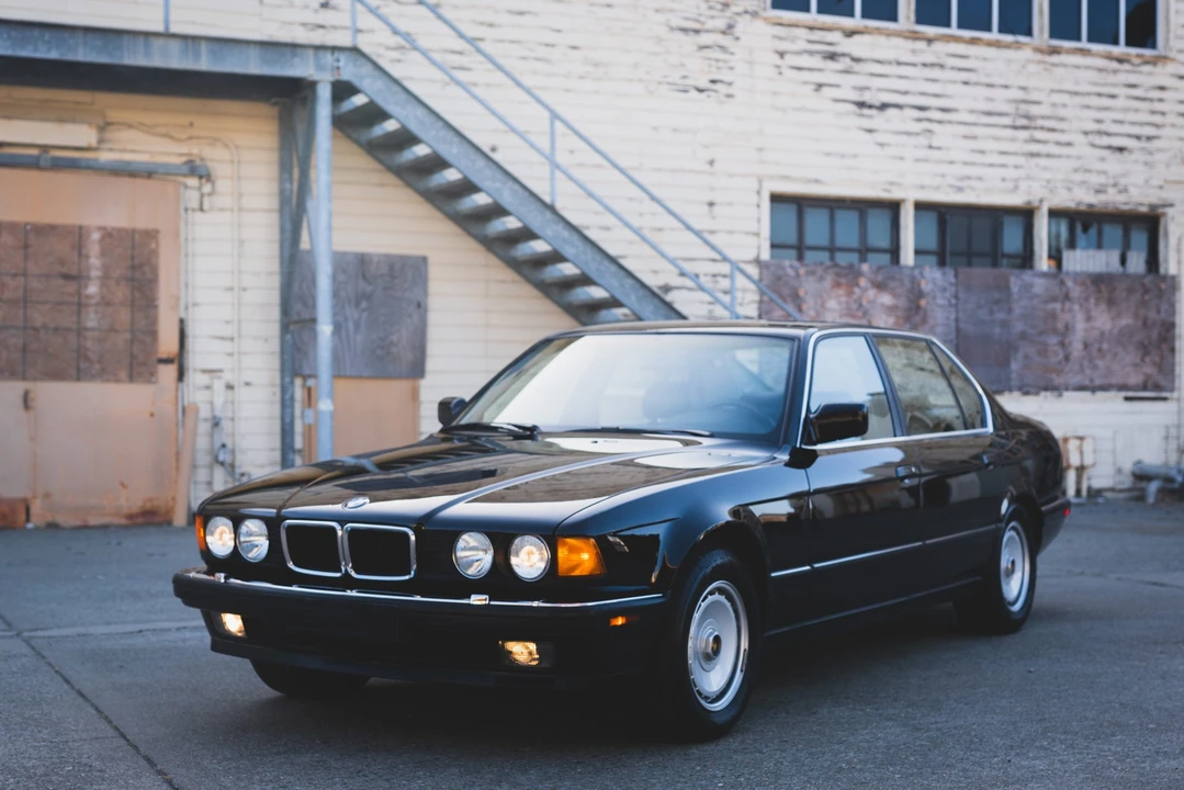 1989 BMW E32 7 Series - Image 6 of 31
